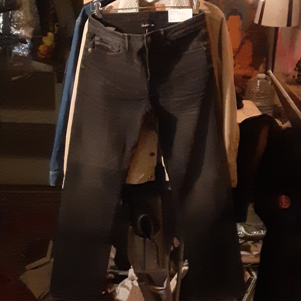 American Eagle Ne(x)t Level Flex Bootcut BLK Jeans